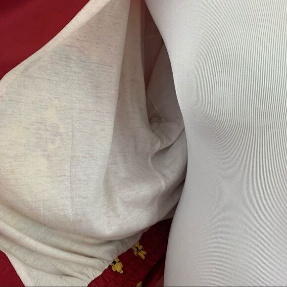 Vintage red and gold floral print windbreaker - Picture 4 of 8